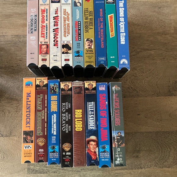 Lot of 17 John Wayne VHS - Picture 4 of 5